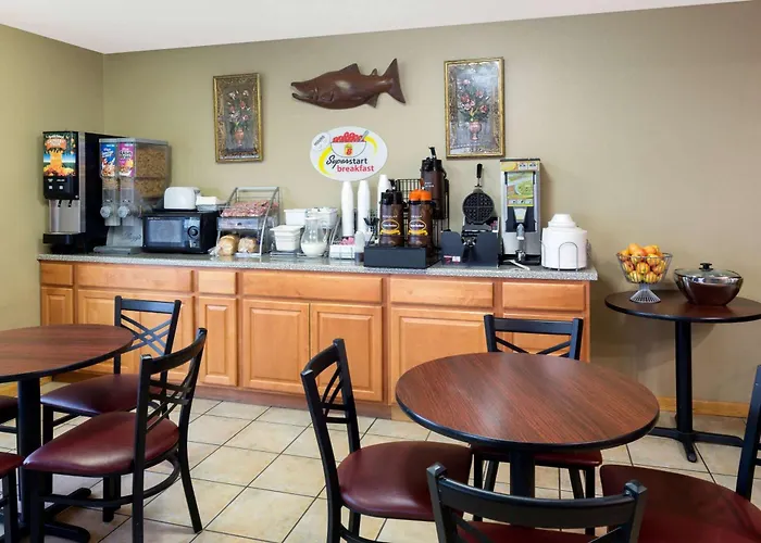 Super 8 By Wyndham Crescent City