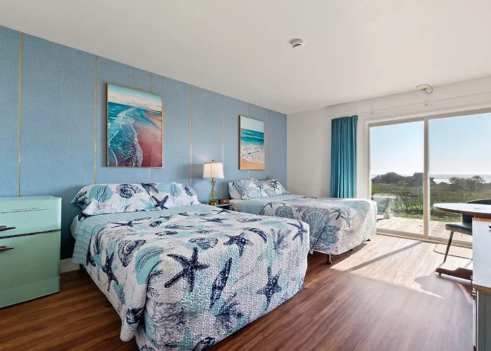 Crescent Beach Motel