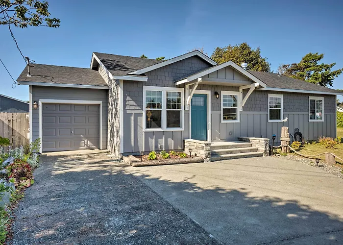 Coastal Getaway By Pebble Beach & Redwoods!