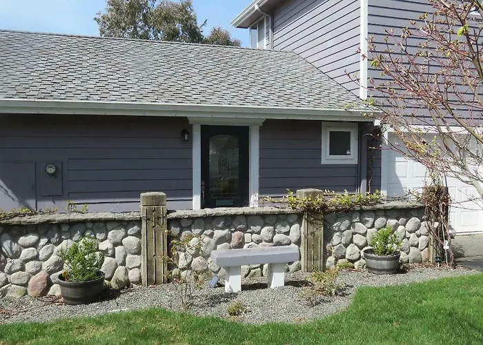 Tanbark Shores Guest Suite